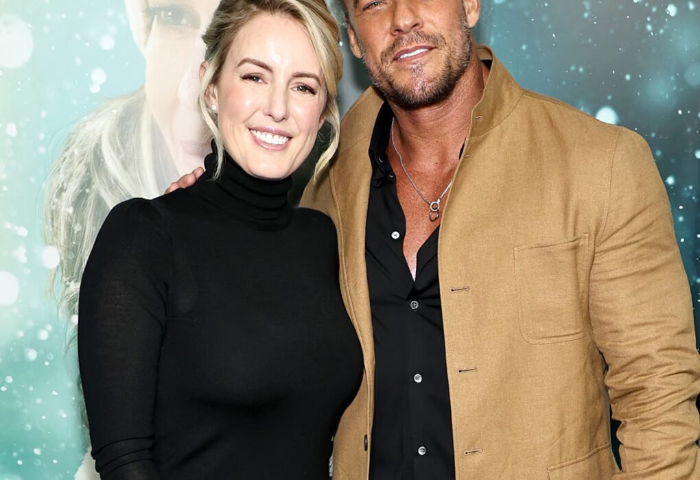 Alan Ritchson y su esposa Catherine se separan tras 20 años de matrimonio