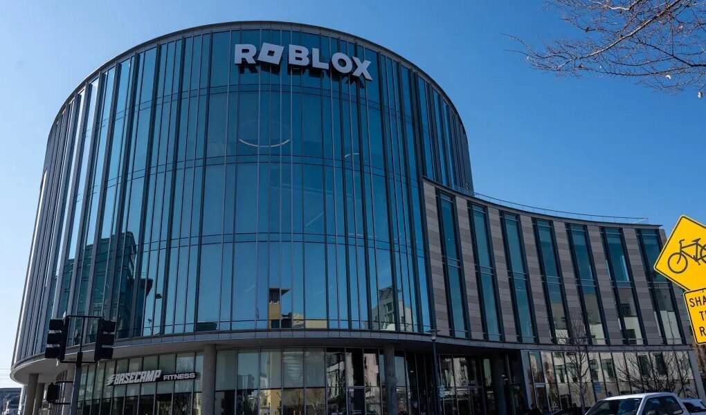 Estafan 6 millones a viuda de miembro de Roblox intentando rescindir contrato de escort