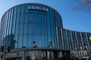 Estafan 6 millones a viuda de miembro de Roblox intentando rescindir contrato de escort