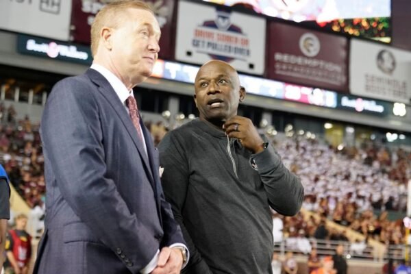 FSU despide al director deportivo Michael Alford ante incertidumbres en el fútbol americano