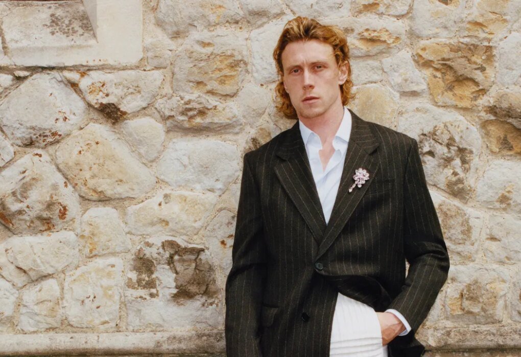 George MacKay, figura de Sensatez y sentimientos, busca conquistar al público