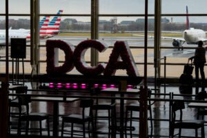 La FAA prepara IA de 875 millones de dólares para agilizar el tráfico aéreo