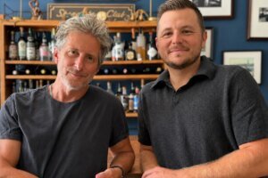 La productora Ryder Picture Company pasa a llamarse Embrace