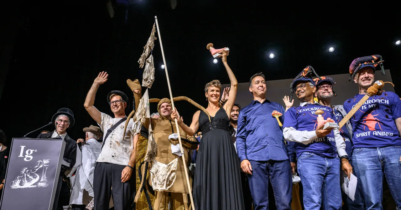 Leche de cucaracha, sonarse la nariz e impresoras de mosquitos: los Ig Nobel 2026
